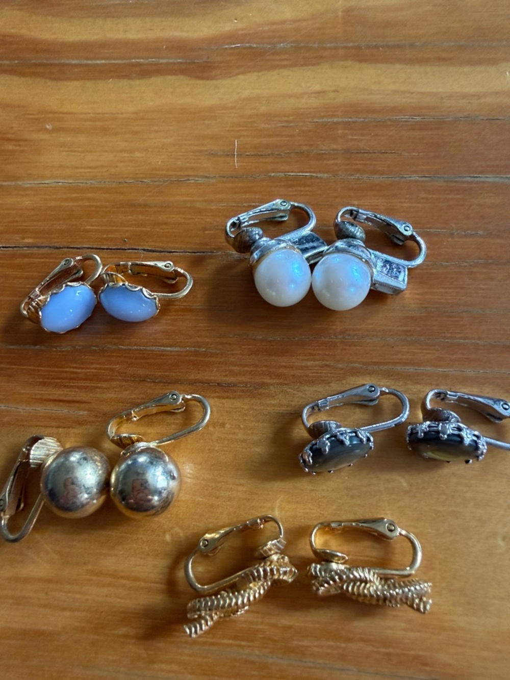Bundle Vintage Women’s Clip On Earrings
